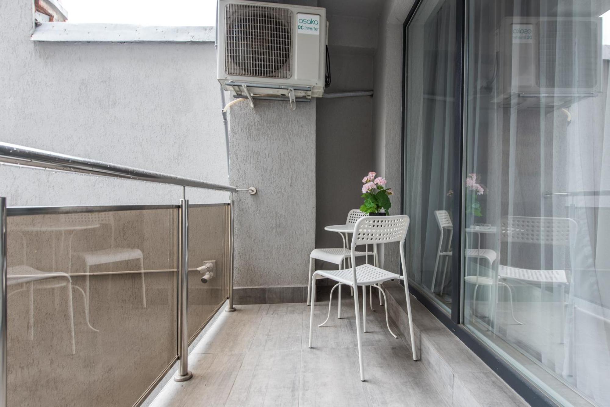 Bucharest Central Apartments - Shabbat Friendly Esterno foto